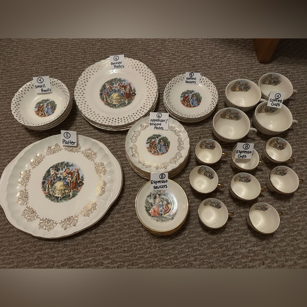 American Limoges Triumph 22k Gold China Set from 1940s. TOTAL LOT of 39 pieces